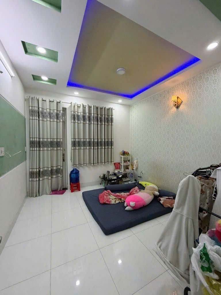 HXH – Ô TÔ NGỦ TRONG NHÀ – TRUNG TÂM BÌNH TÂN